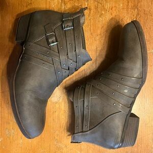 SO Gray Ankle Booties with Braided Detail and Back Zipper